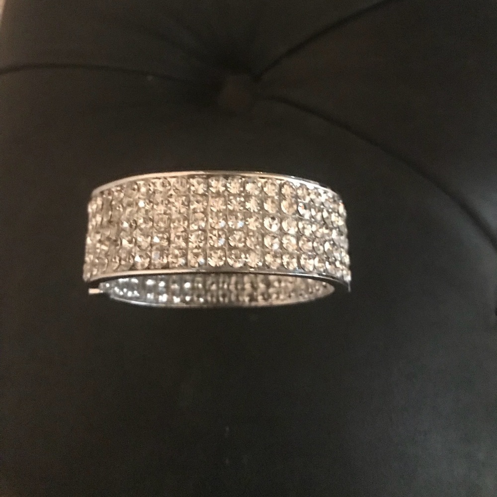 ❌SOLD❌ Silver-Tone Crystal Cuff Bracelet